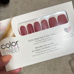 Color Street Nail Polish Strips in Munich Mulberry